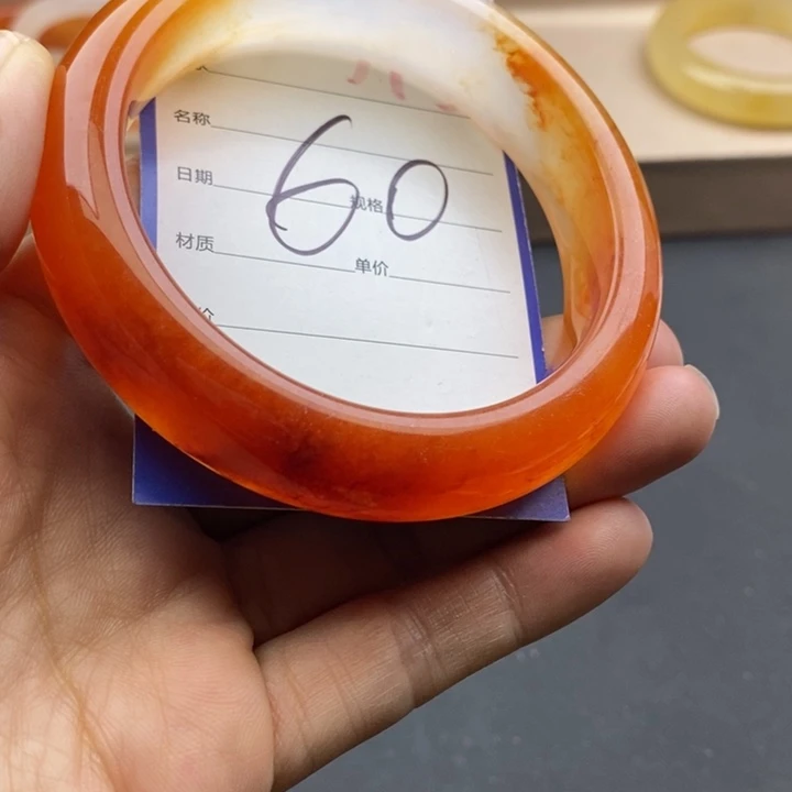 石英质玉未镶嵌手镯