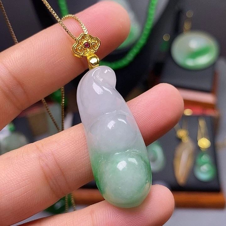 吊坠(赠链)未镶嵌翡翠