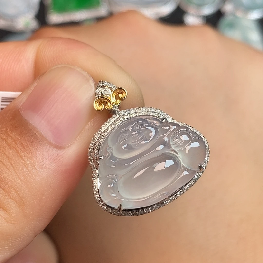 颈饰18K金镶嵌翡翠布袋佛