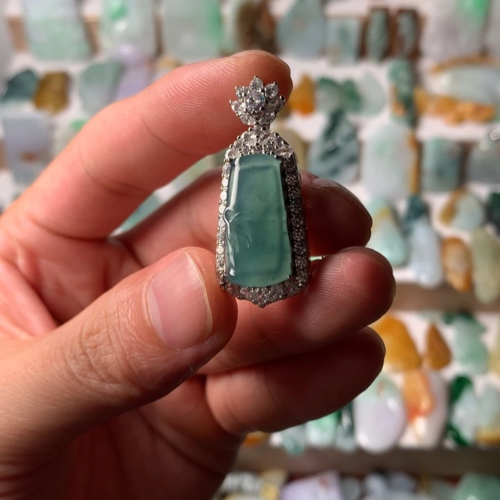 翡翠未镶嵌颈饰危地马拉翡翠，竹节