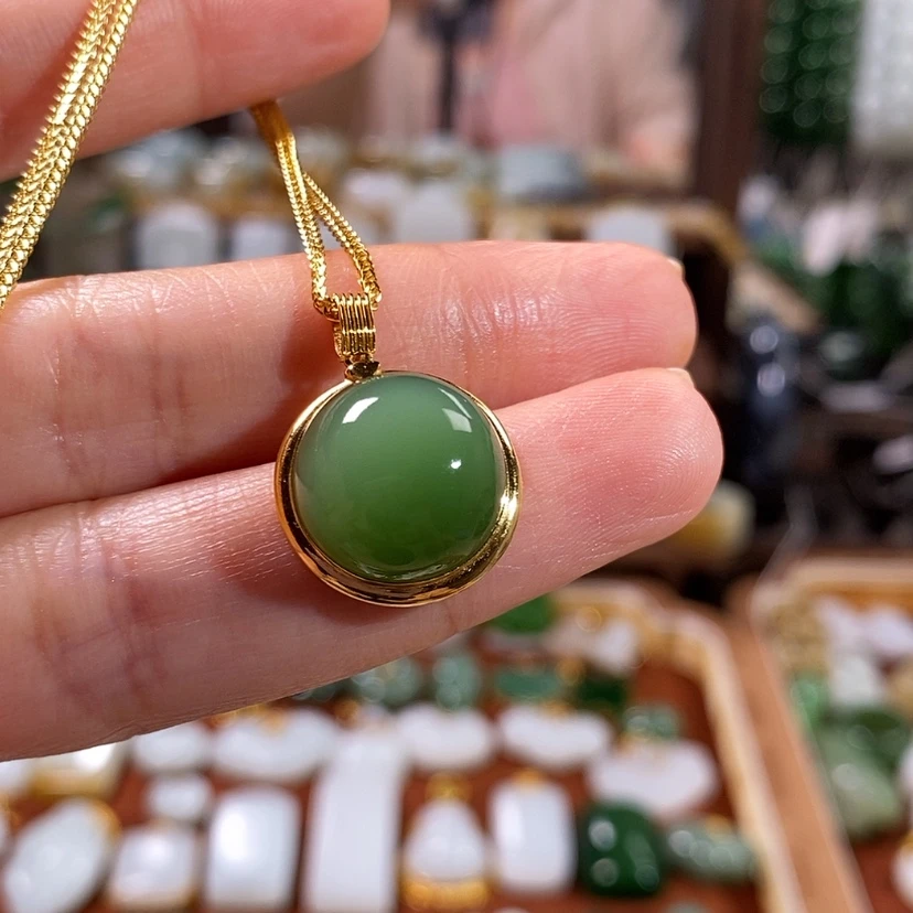 【闪购商品】和田玉18K金镶嵌颈饰