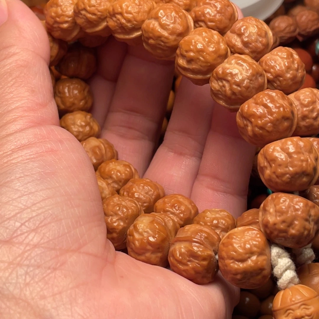 聿***记崖柏猴头核桃树122