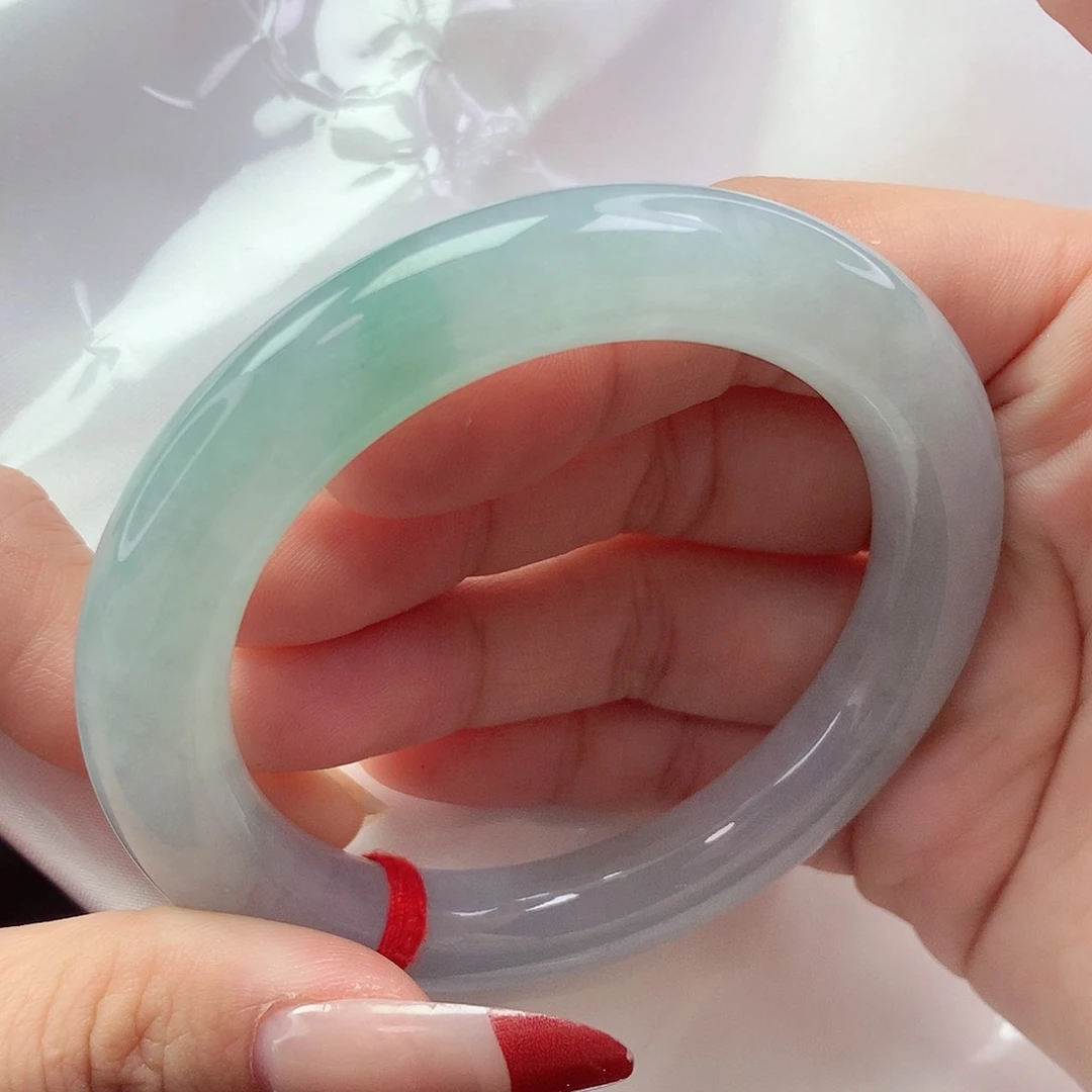 【闪购商品】翡翠手镯未镶嵌a 064000