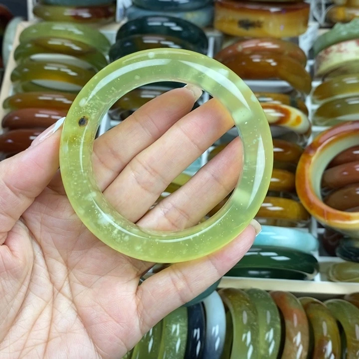 蛇纹石玉未镶嵌手镯58