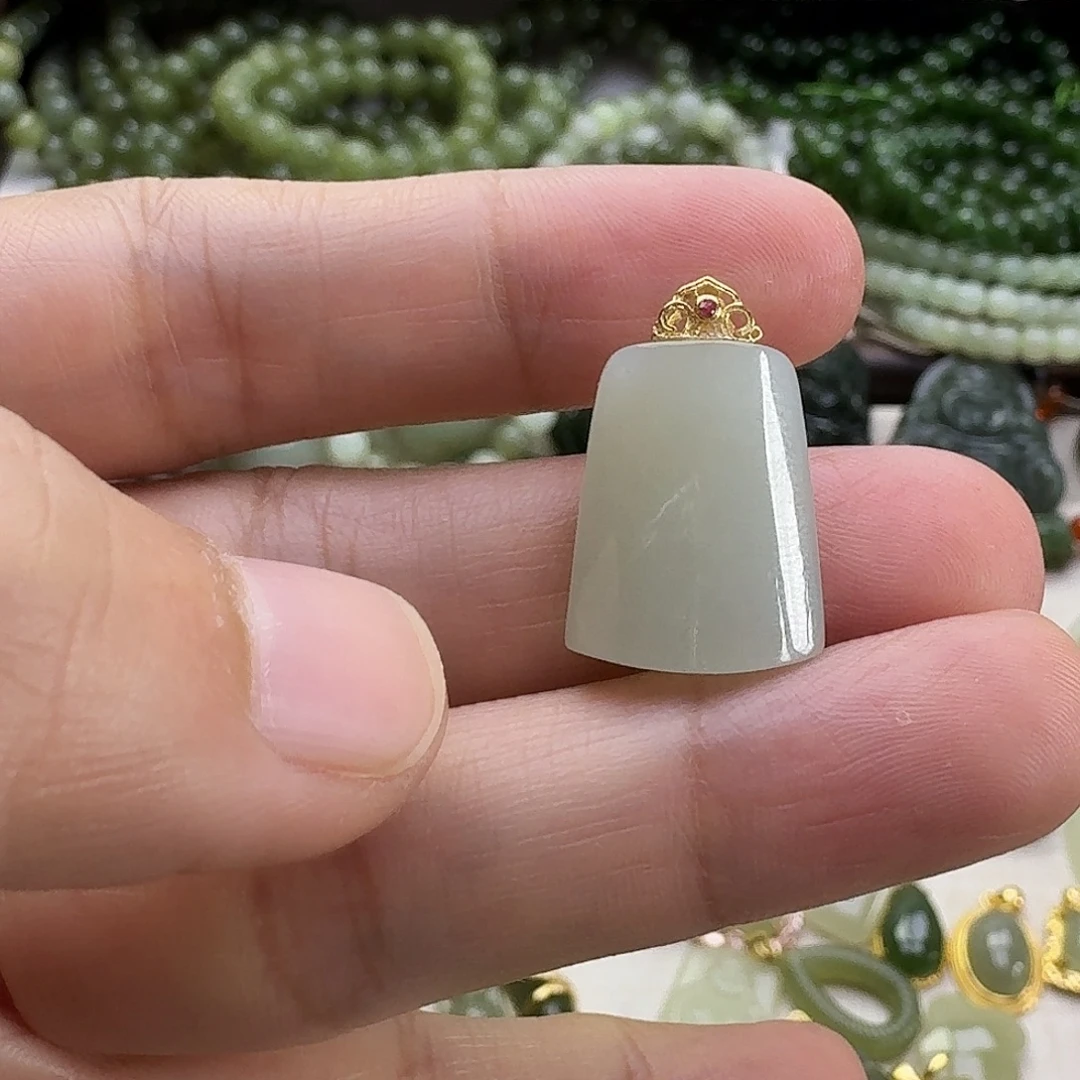 和田玉银S925镶嵌颈饰吊坠