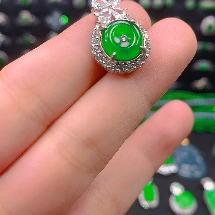 翡翠未镶嵌吊坠(不含链)