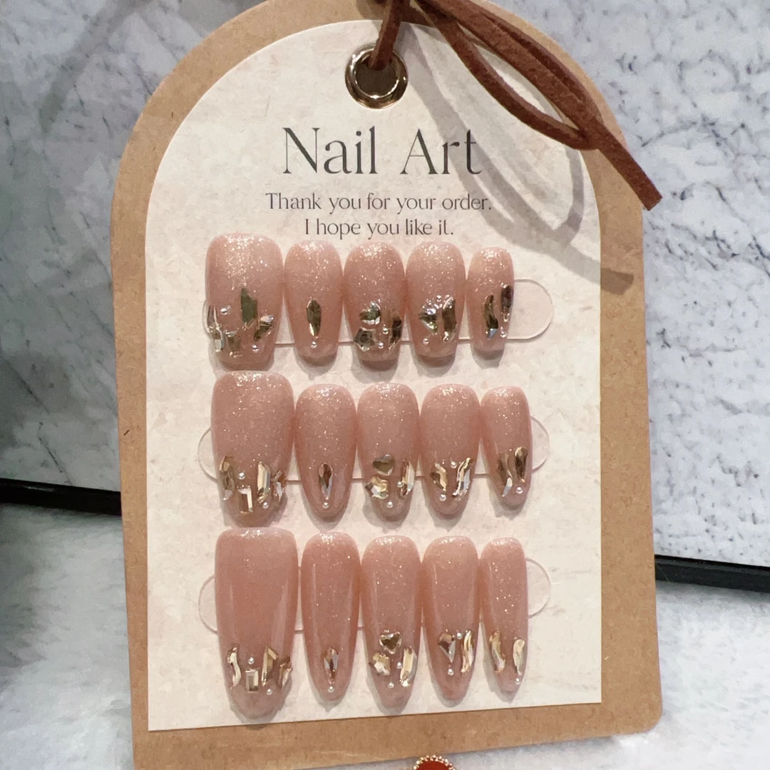 春夏季爆款穿戴甲显白日常