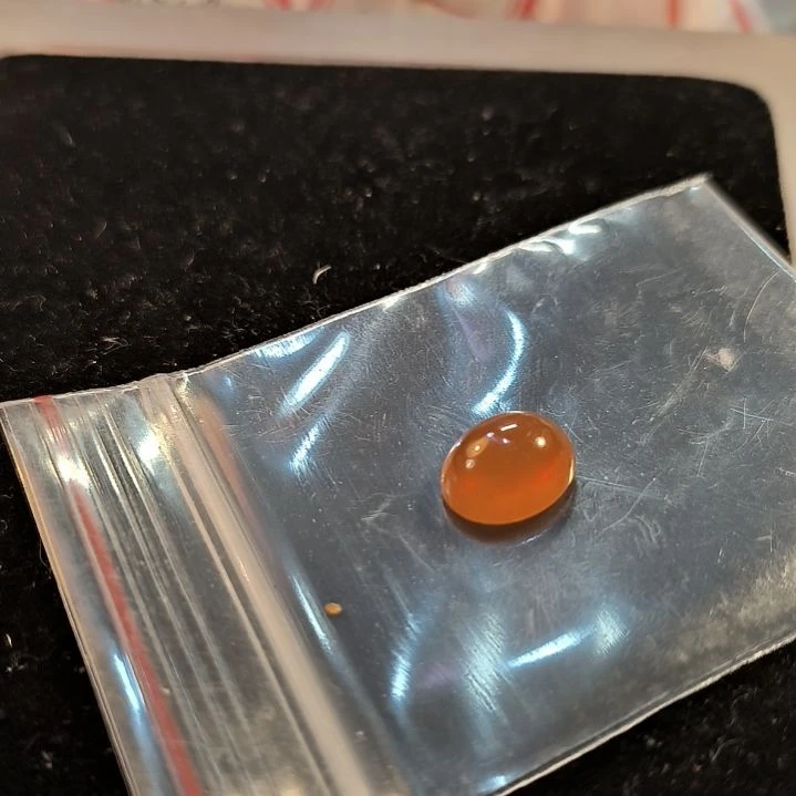 返***真石英岩玉未镶嵌戒面