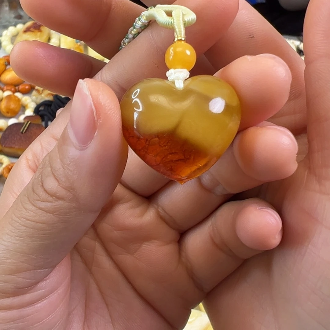 蜜蜡裸石未镶嵌琥珀