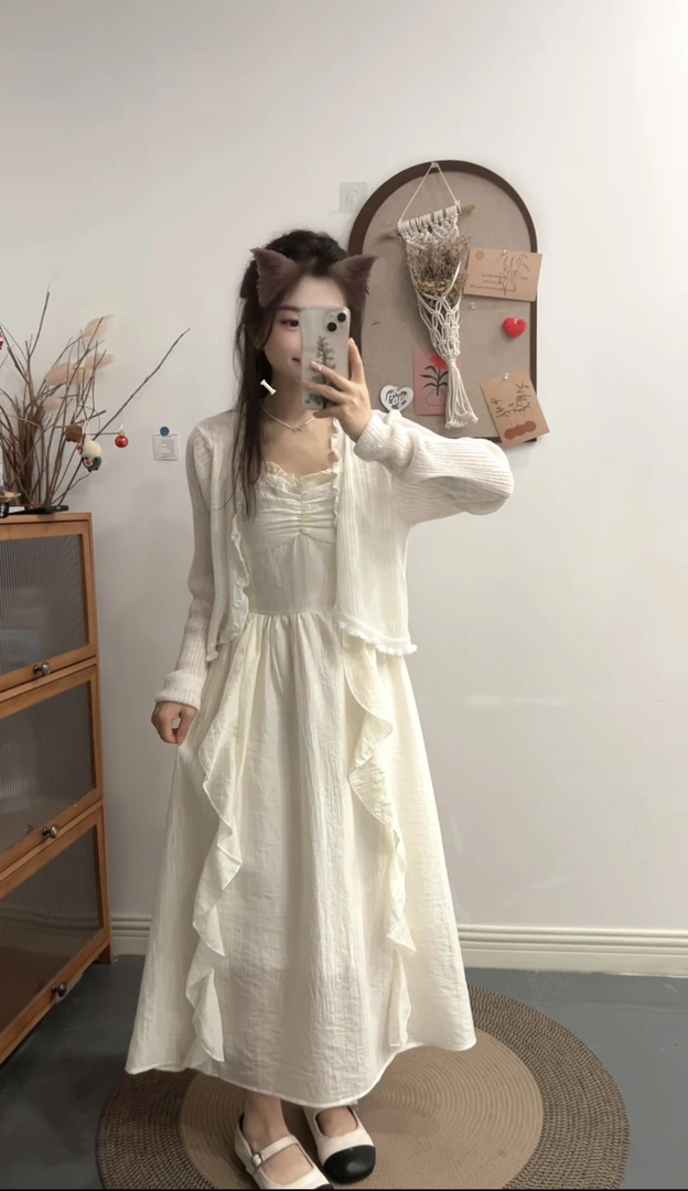 超美的小个子温柔仙气吊带连衣裙