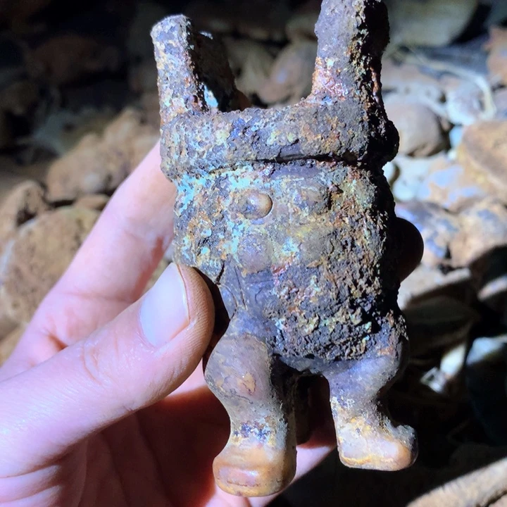 以直播间实物图啥为准