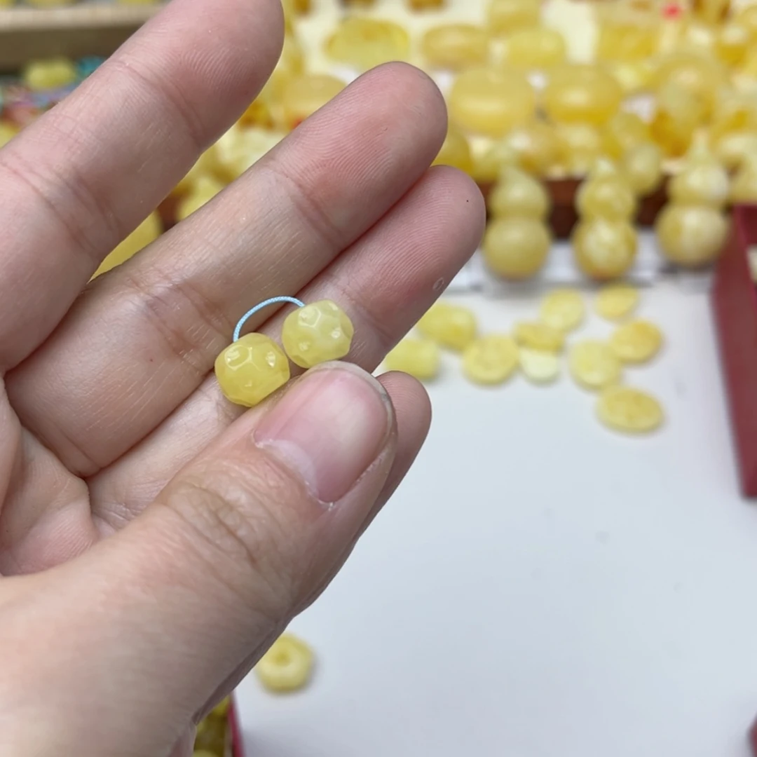 【闪购商品】蜜蜡裸石未镶嵌配饰