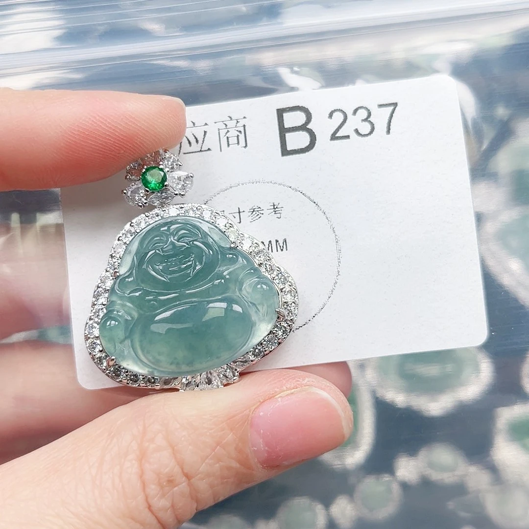 翡翠颈饰未镶嵌翡翠237