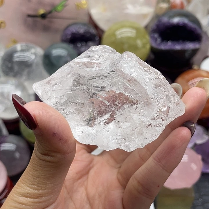 雨***林未镶嵌珠宝半成品水晶55白阿赛原石