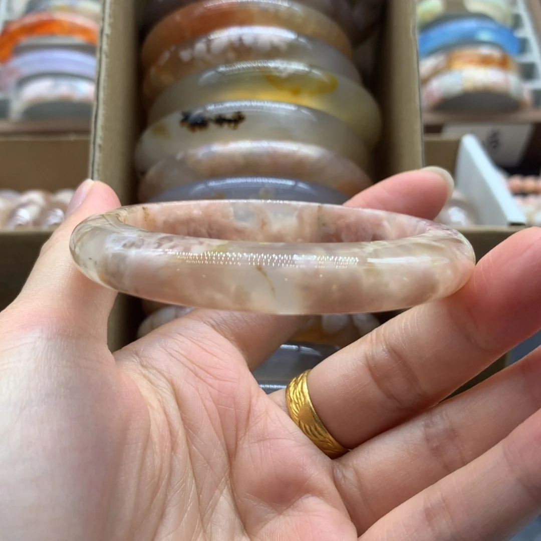 【闪购商品】玛瑙/玉髓手镯未镶嵌小*?
