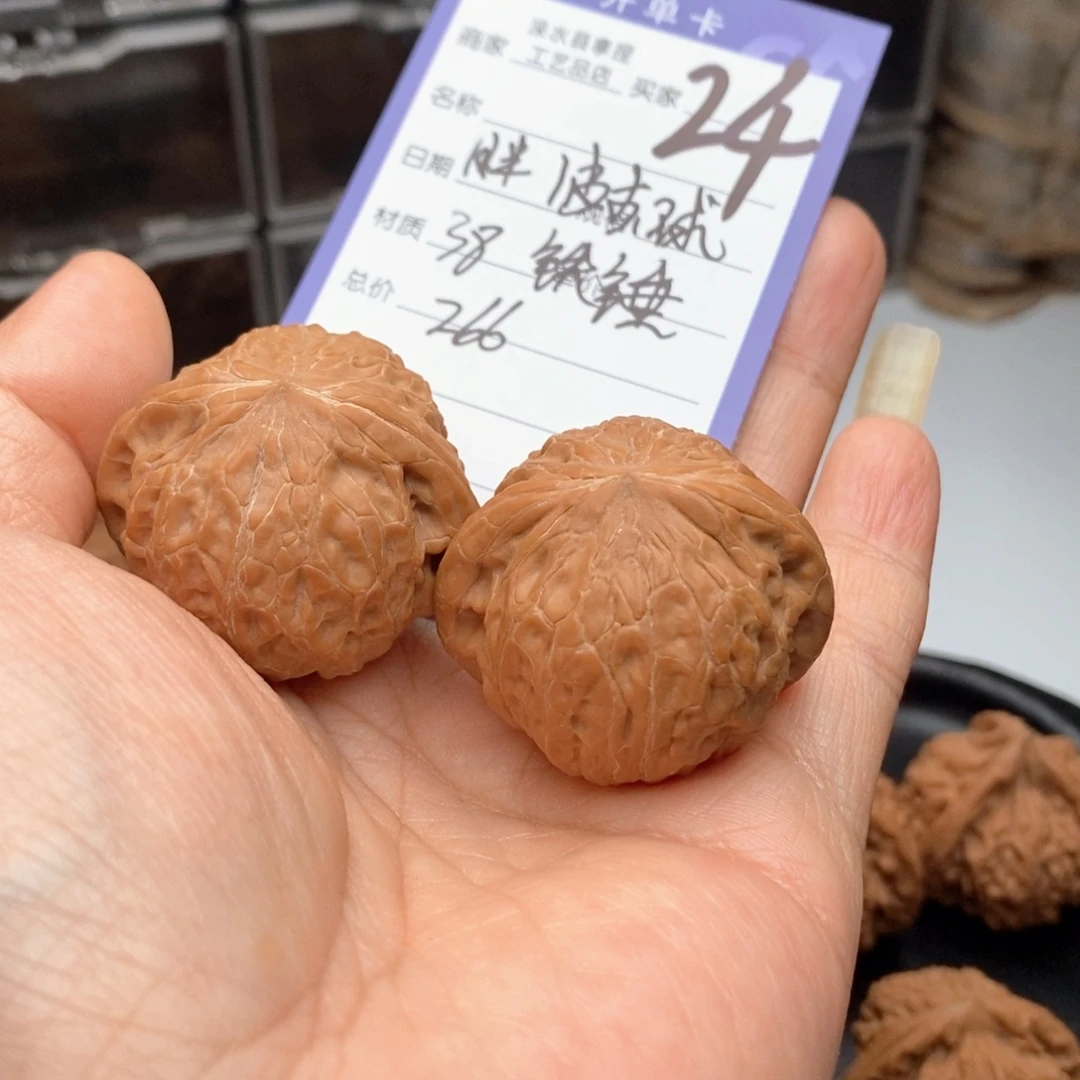 胖***球把件文玩核桃铁锤妹妹