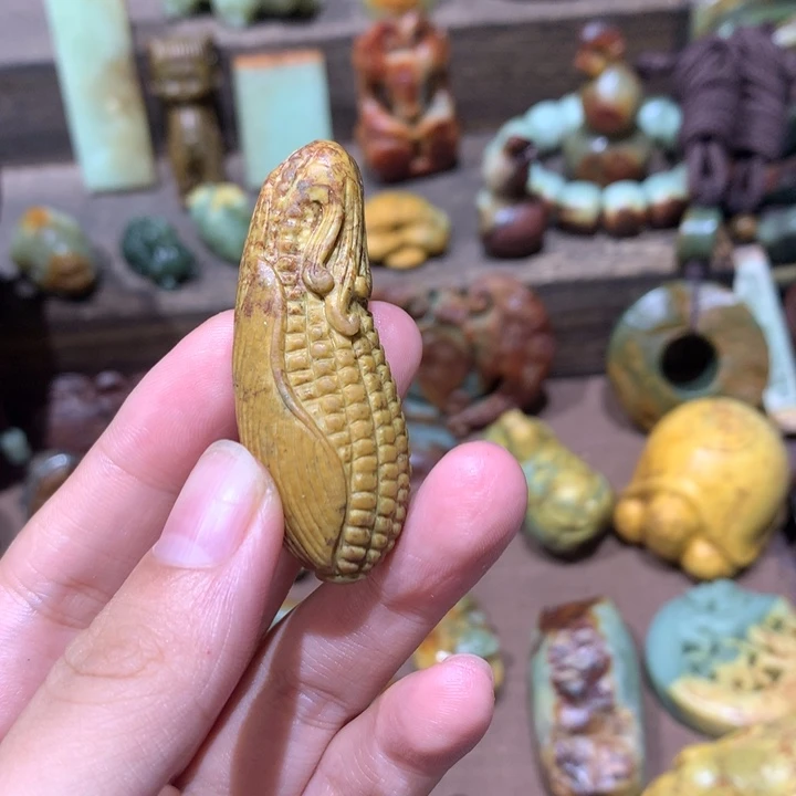 岫岩河磨玉（透闪石质玉）未镶嵌挂件