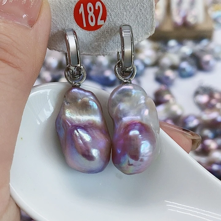 银S925镶嵌耳饰淡水珍珠