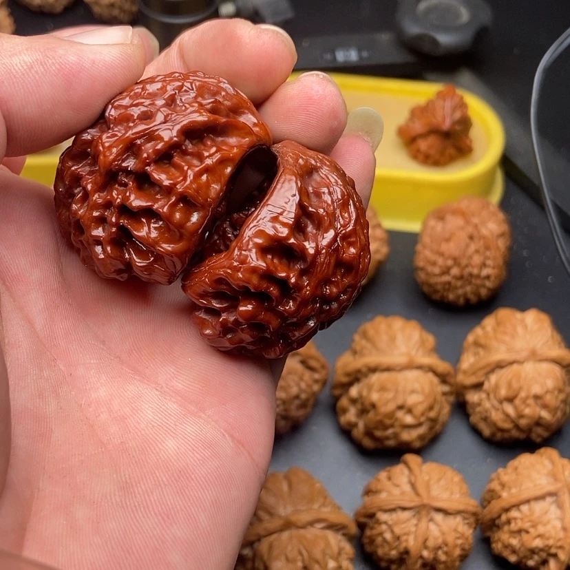 【闪购商品】桃核吊坠王*博比翼双飞