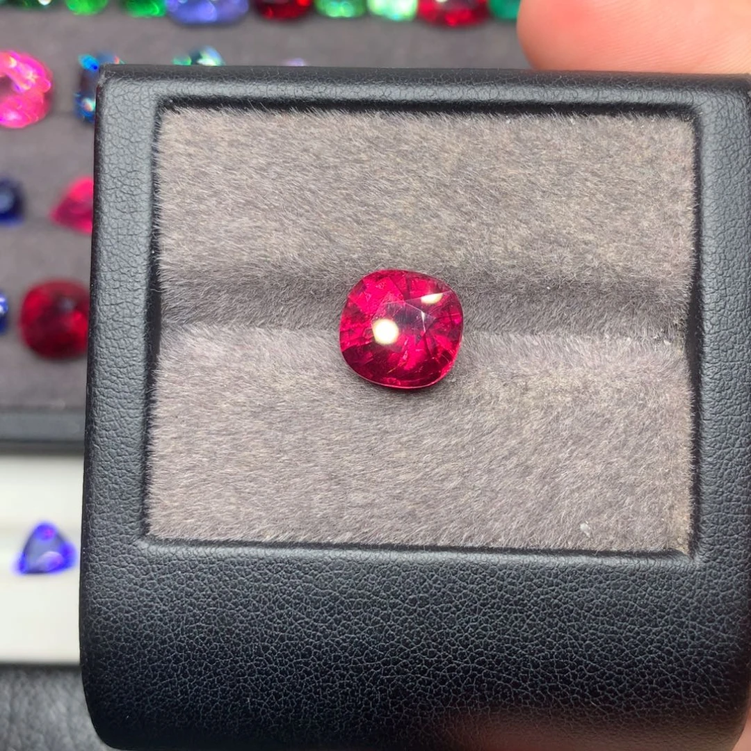 碧玺裸石未镶嵌未镶嵌裸石卢比莱碧玺