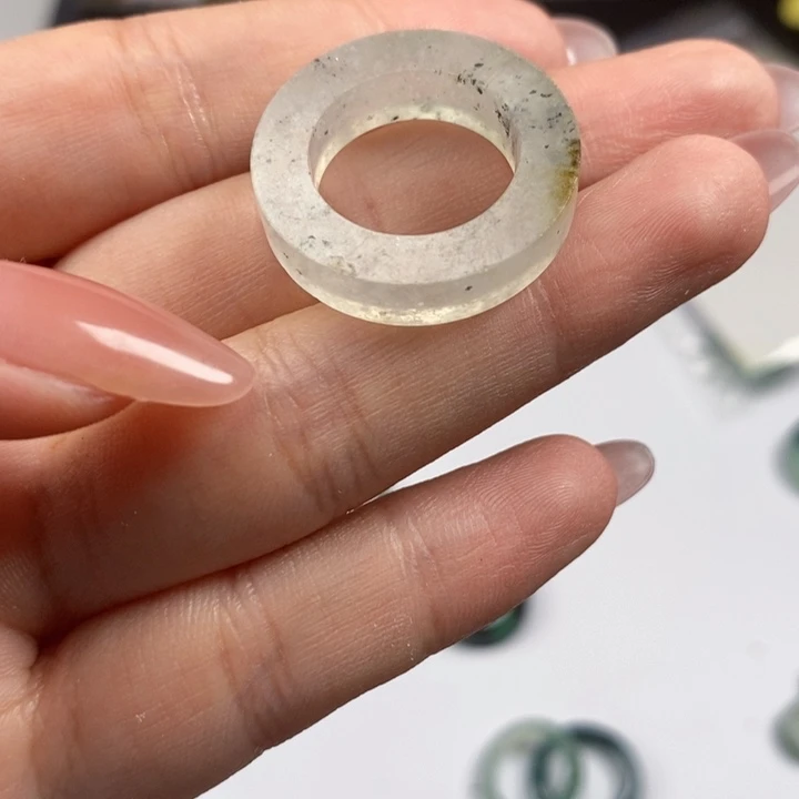 S***翡翠未镶嵌戒指015