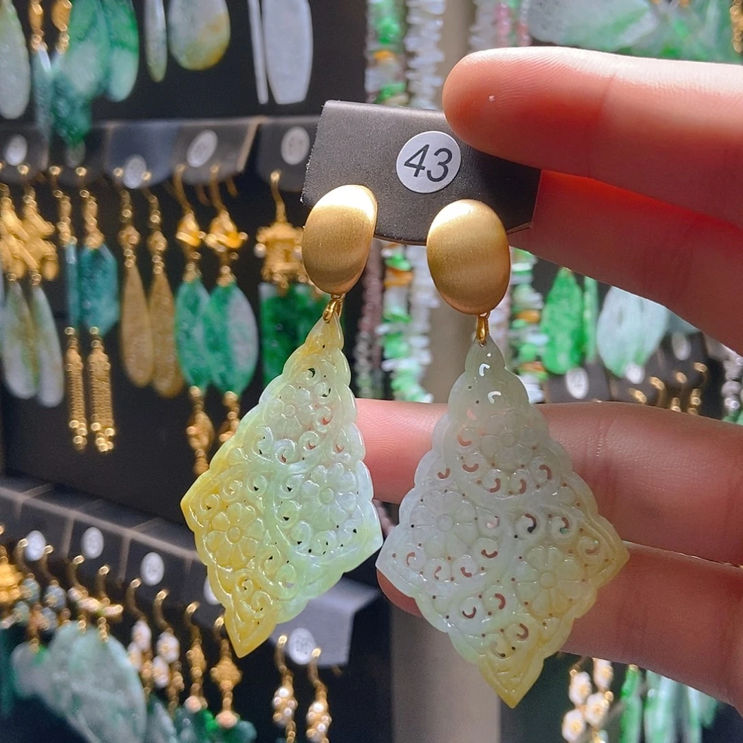 翡翠未镶嵌耳饰翡翠