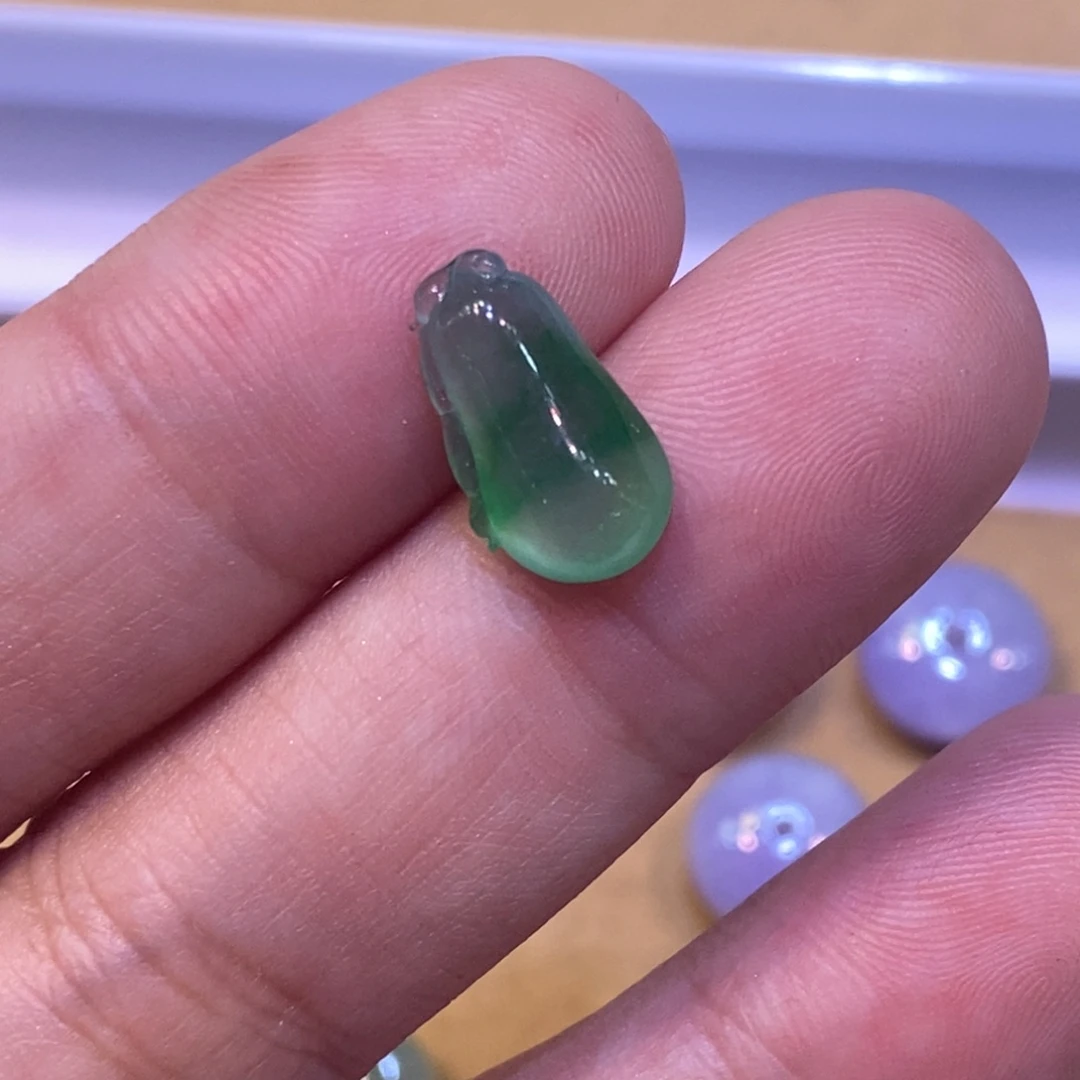 定制翡翠未镶嵌瓜瓜