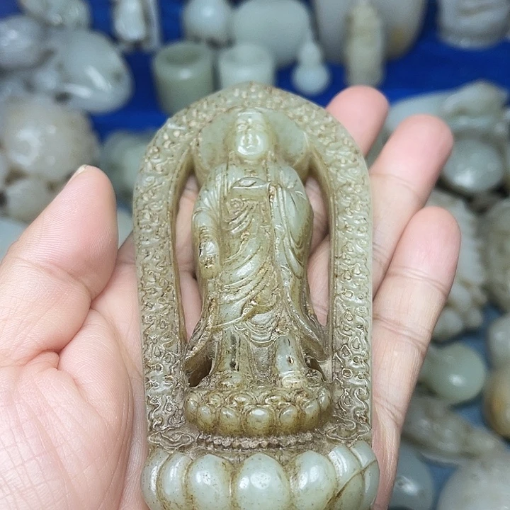和田玉（青白玉）未镶嵌颈饰