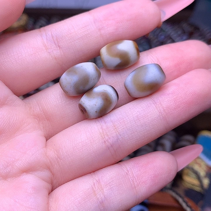 玛瑙/玉髓天珠玛瑙随机发一个未镶嵌