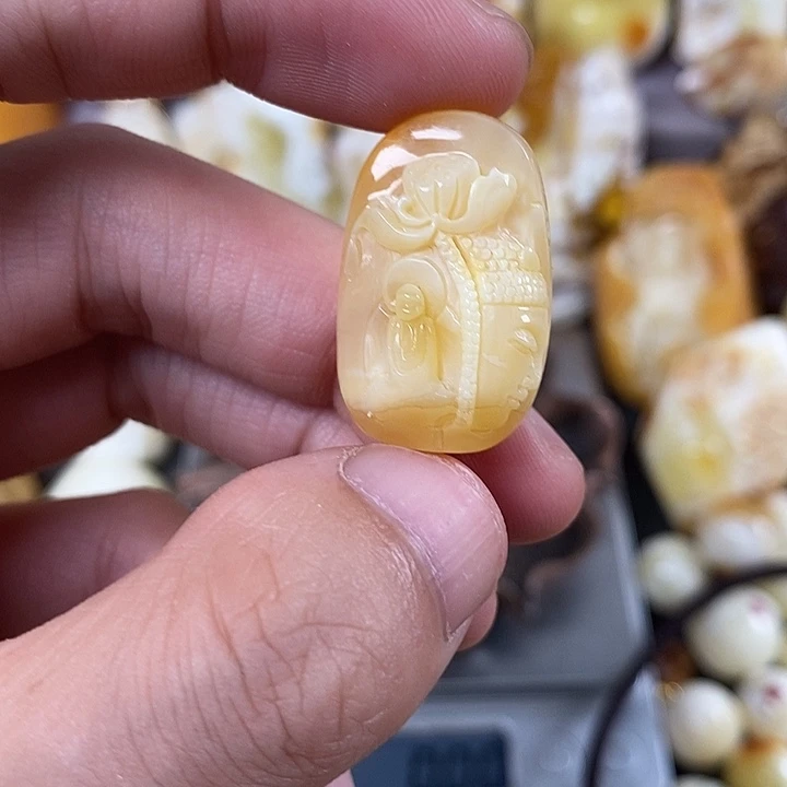 未镶嵌琥珀裸石我