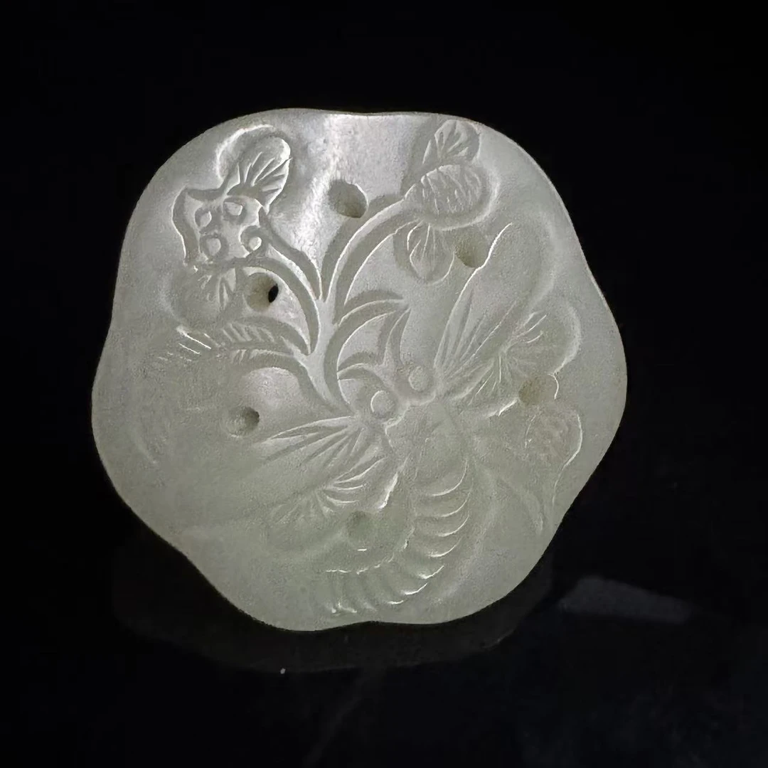 LOT19/20世纪前期和田玉花卉牌佩/RC391593
