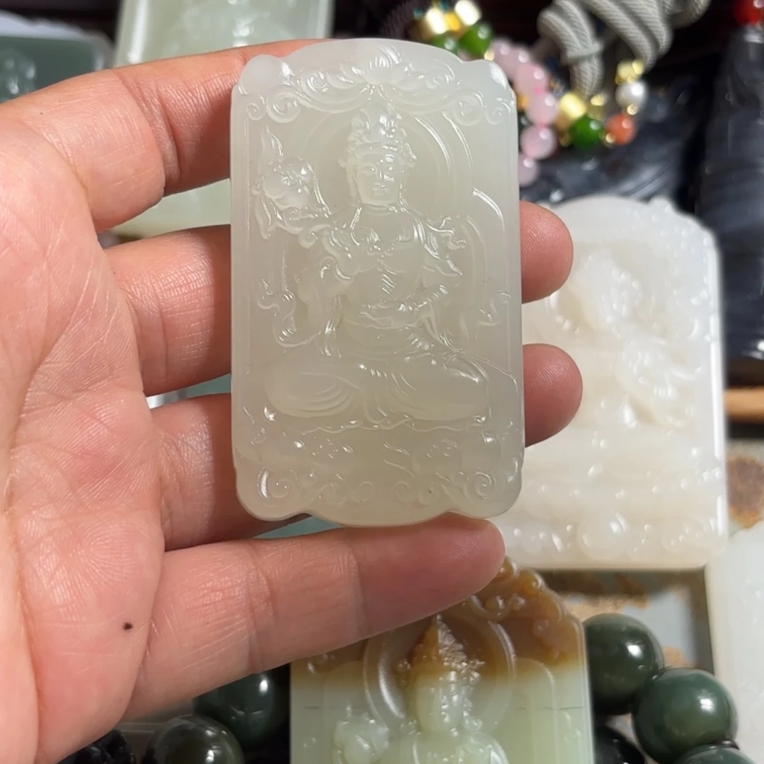 晨***风和田玉未镶嵌挂件