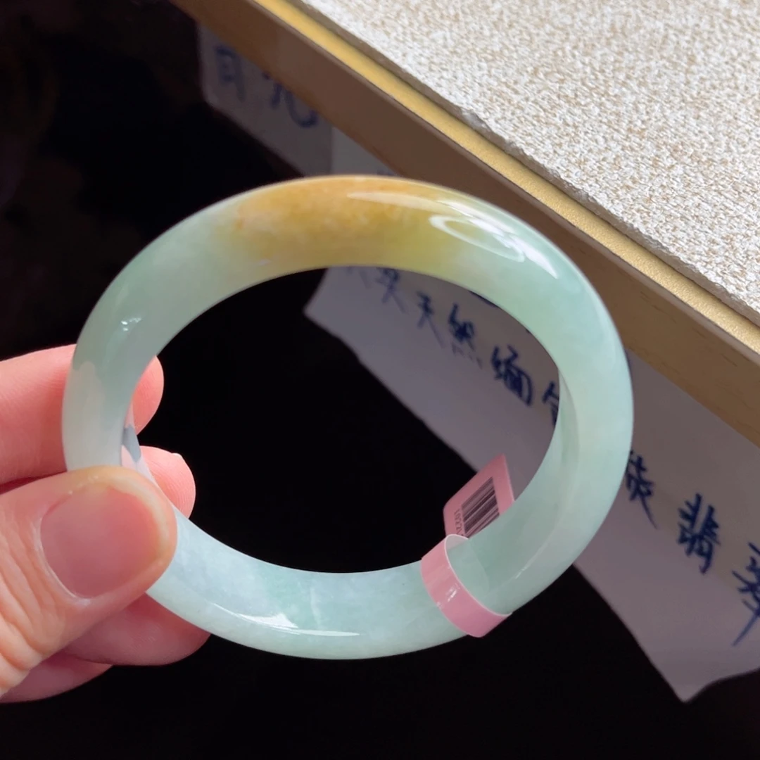 翡翠未镶嵌手镯手镯