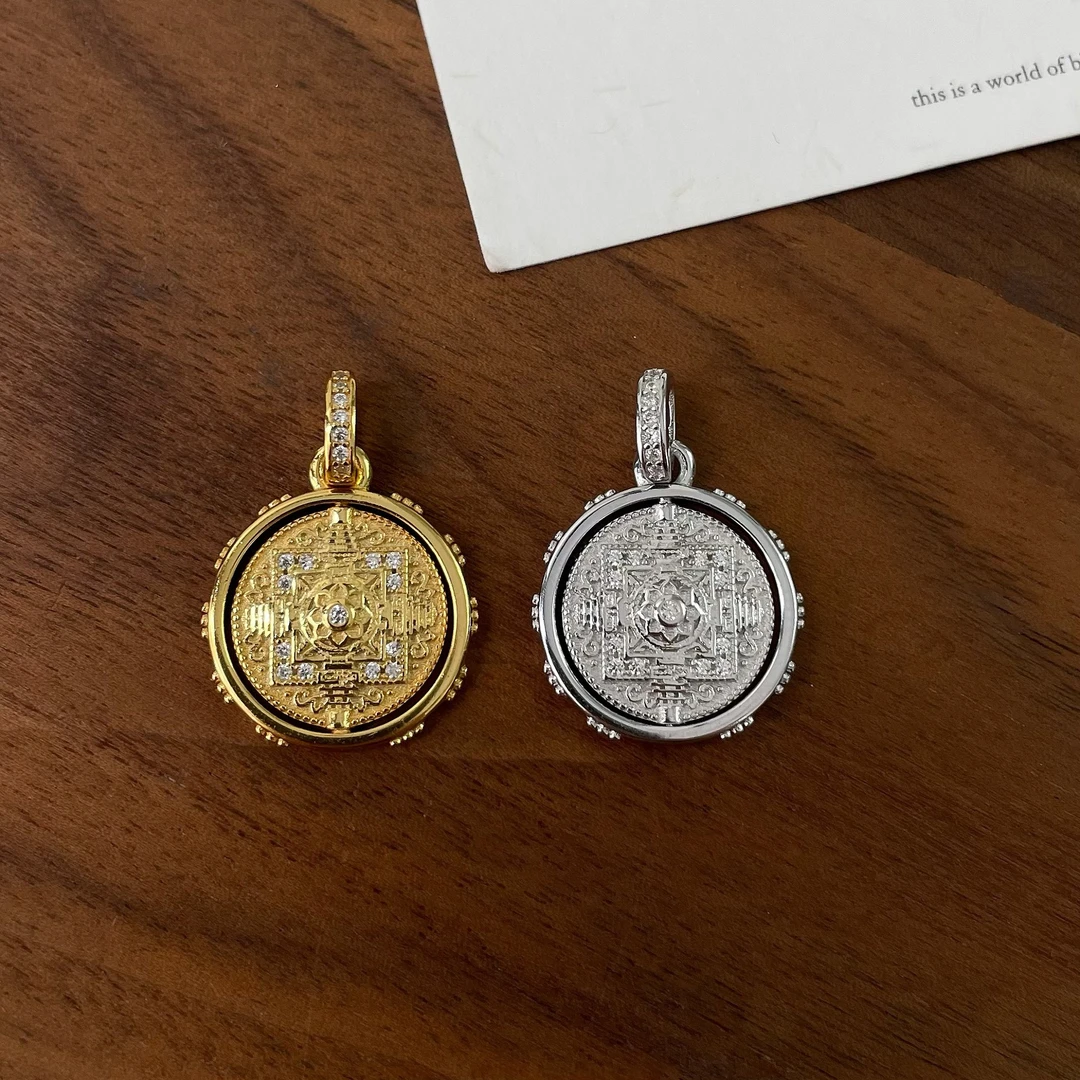 吊坠925银 通体纯银圆牌盾牌吊坠女金银两色镶锆复古轻奢毛衣链