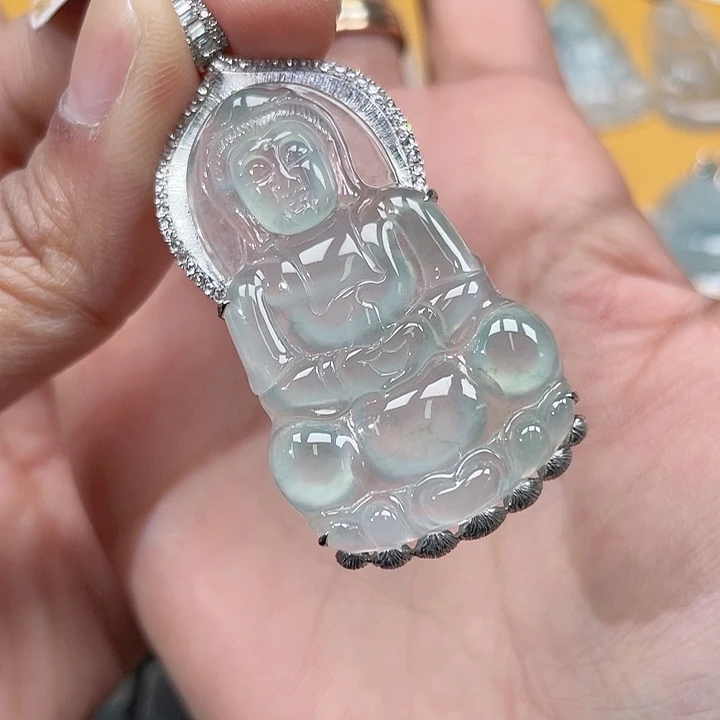 翡翠挂件18K金镶嵌橙*?观音