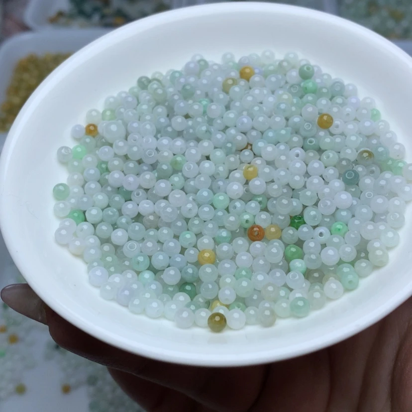 【闪购商品】翡翠手链未镶嵌卡3.8冰绿白100颗