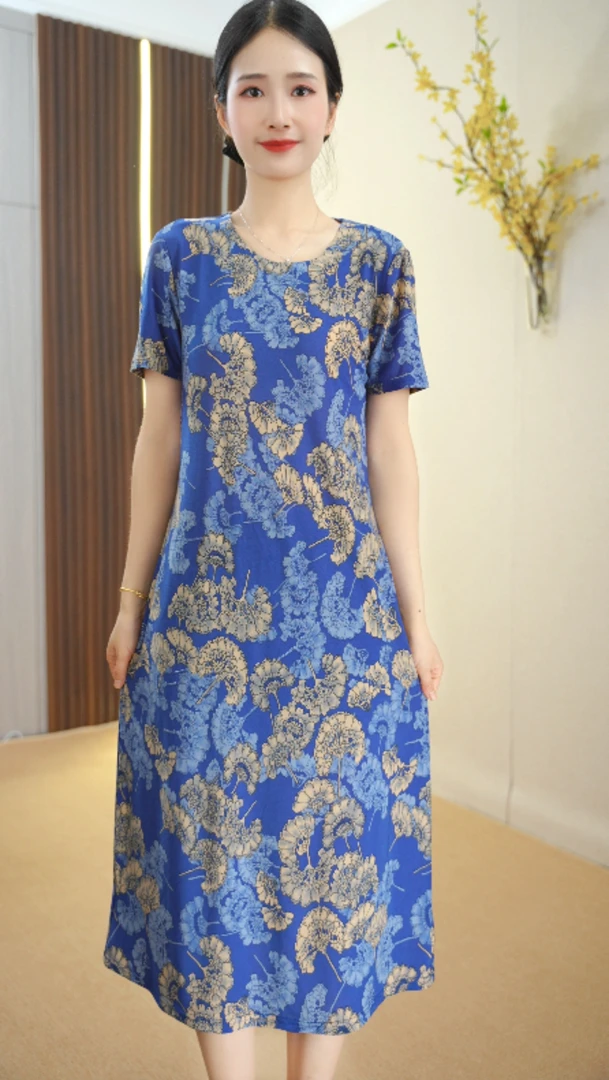 （鑫）2025夏季新款宽松连衣裙大码显瘦中老年休闲中长款圆领妈妈装