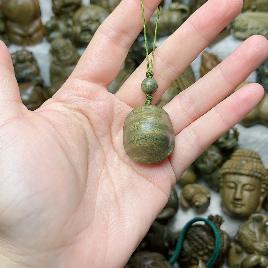 维腊木（绿檀）红*富甲