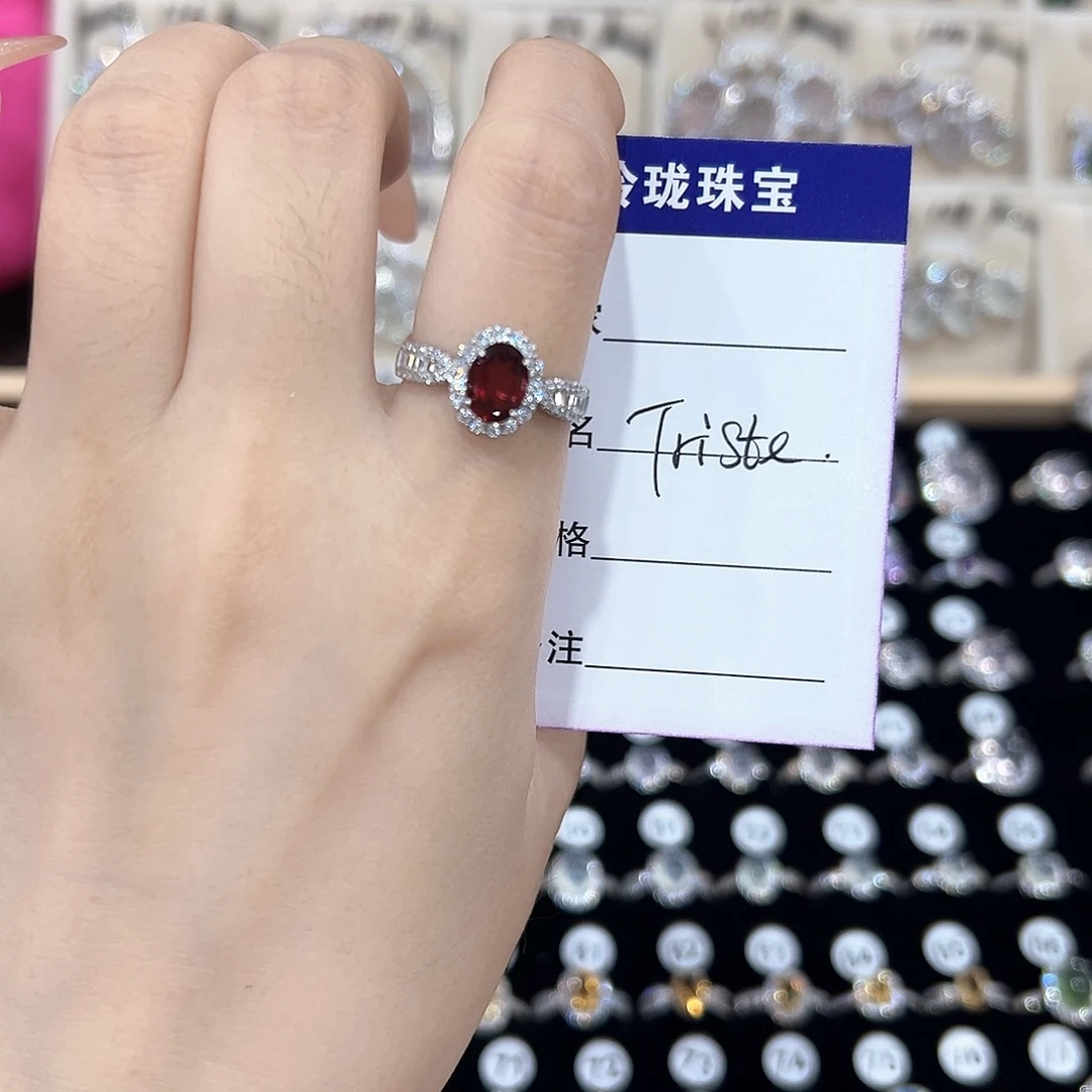 T***e银S925镶嵌芙蓉石戒指