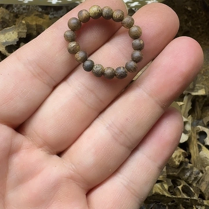 沉香沉香碎屑张勺子卡4虫漏戒指