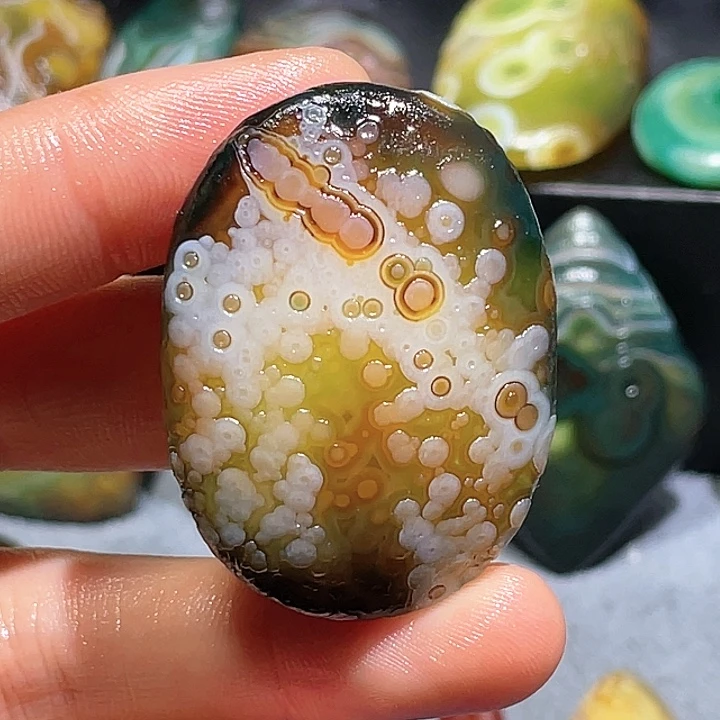 未镶嵌玛瑙/玉髓珠宝奇石