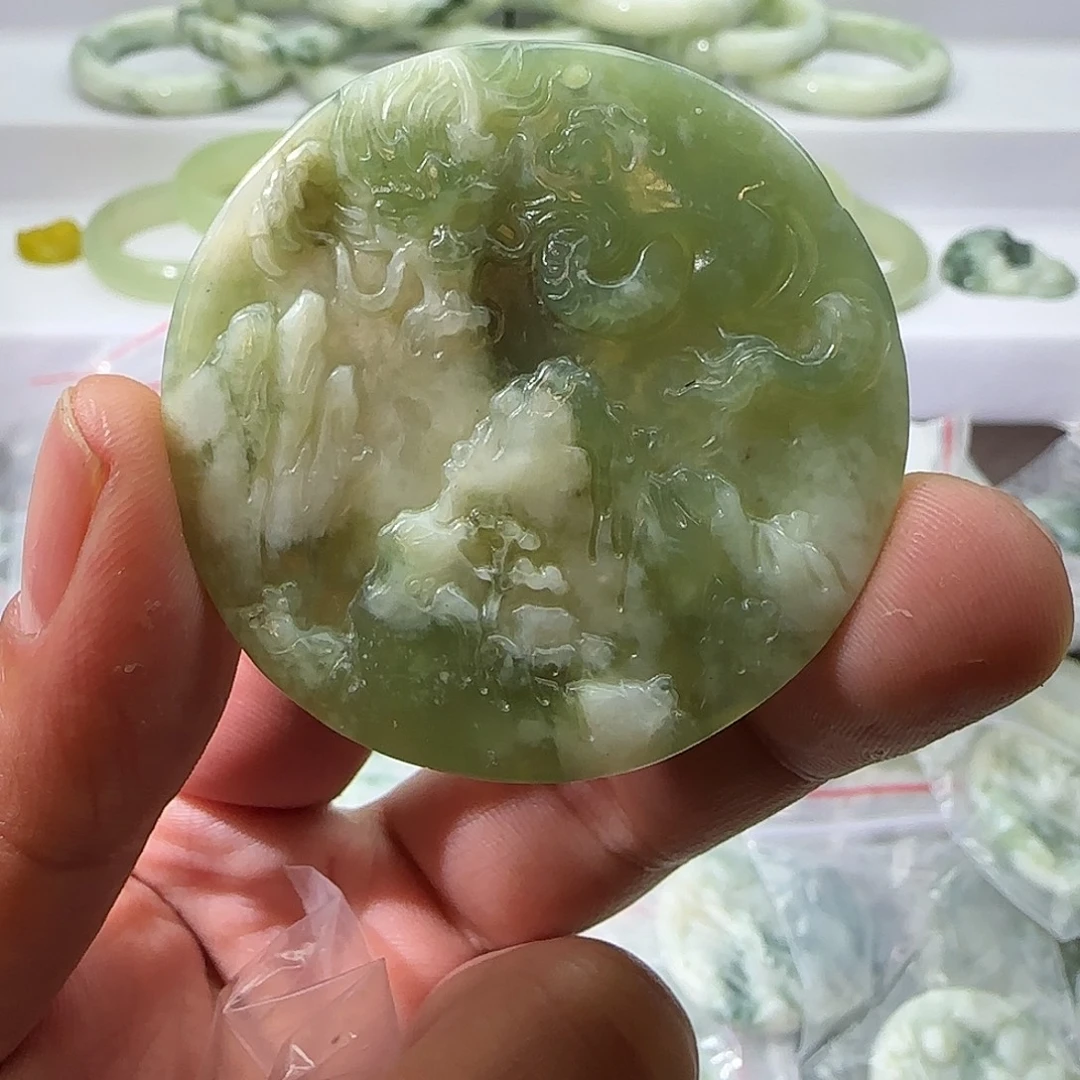 蛇纹石玉未镶嵌颈饰