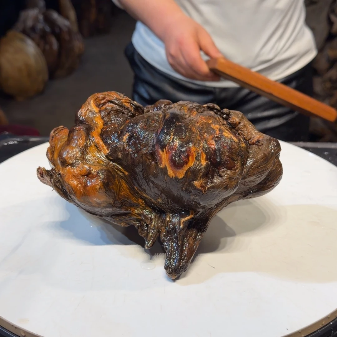 一***笑木王一刀琥珀木摆件17