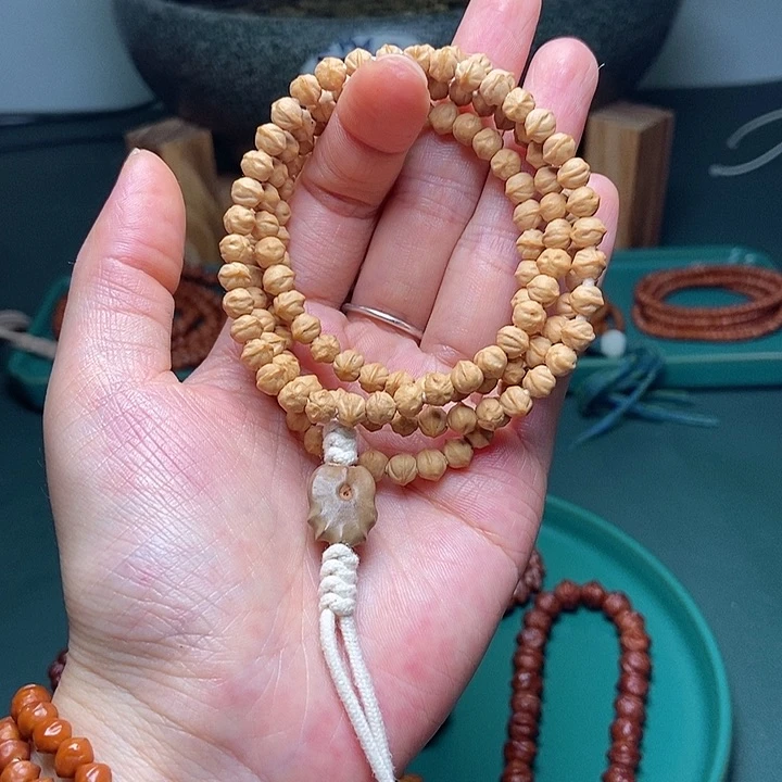 柏香籽/百香籽吊坠175