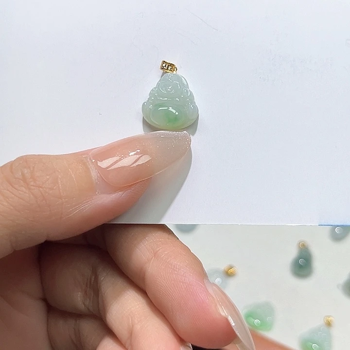 颈饰18K金镶嵌翡翠