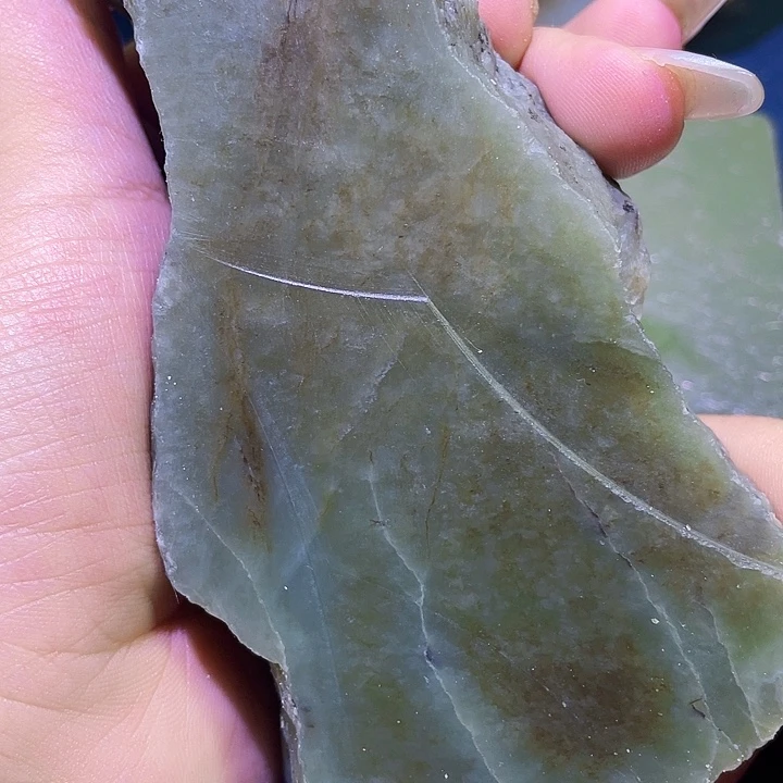 未镶嵌和田玉（糖玉）珠宝半成品