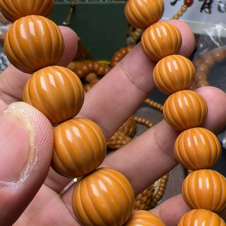 猴头核桃吊坠噢看看了