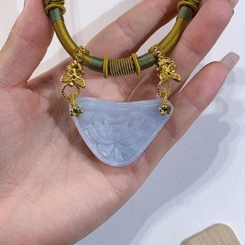 【闪购商品】翡翠未镶嵌颈饰吊坠