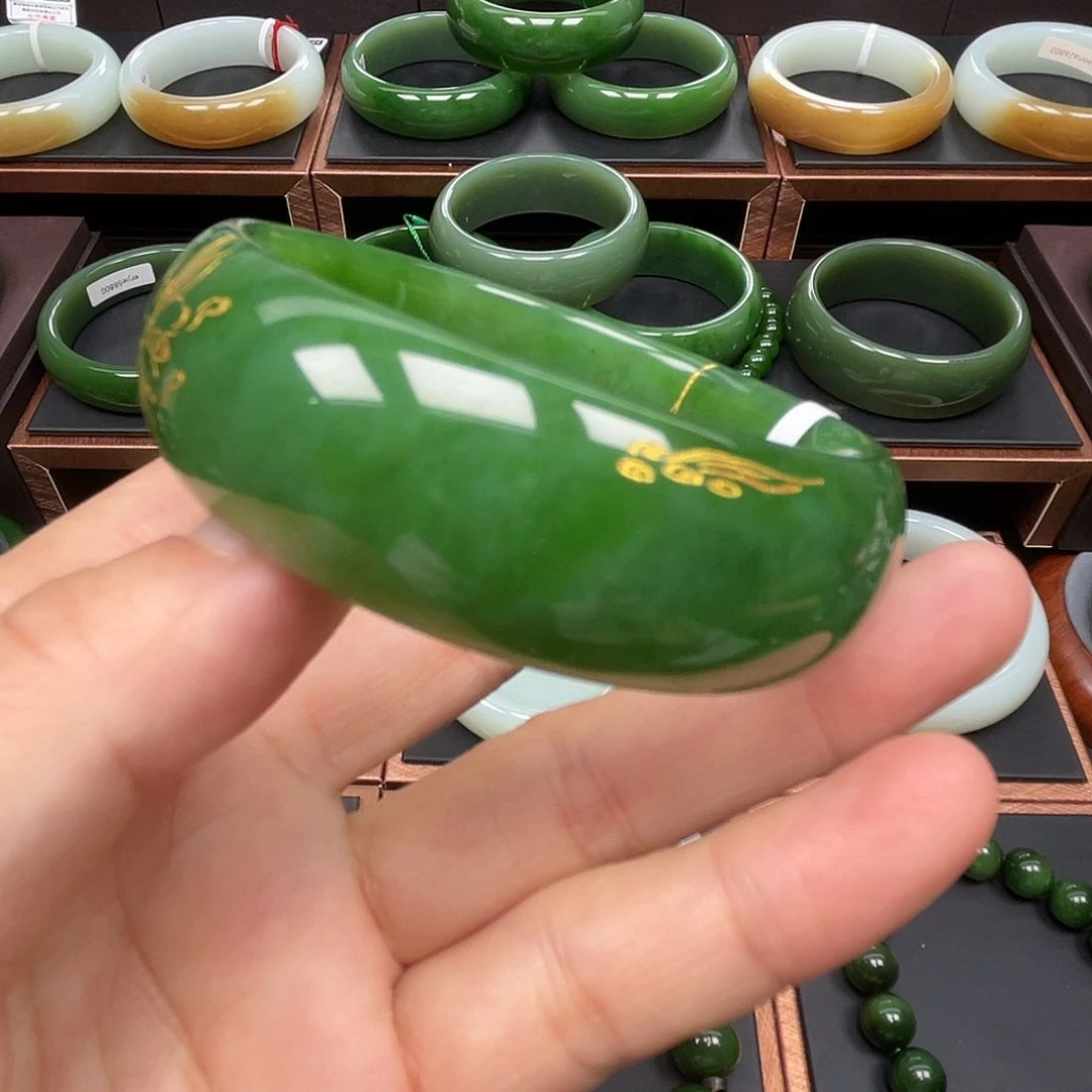 和田玉未镶嵌手镯