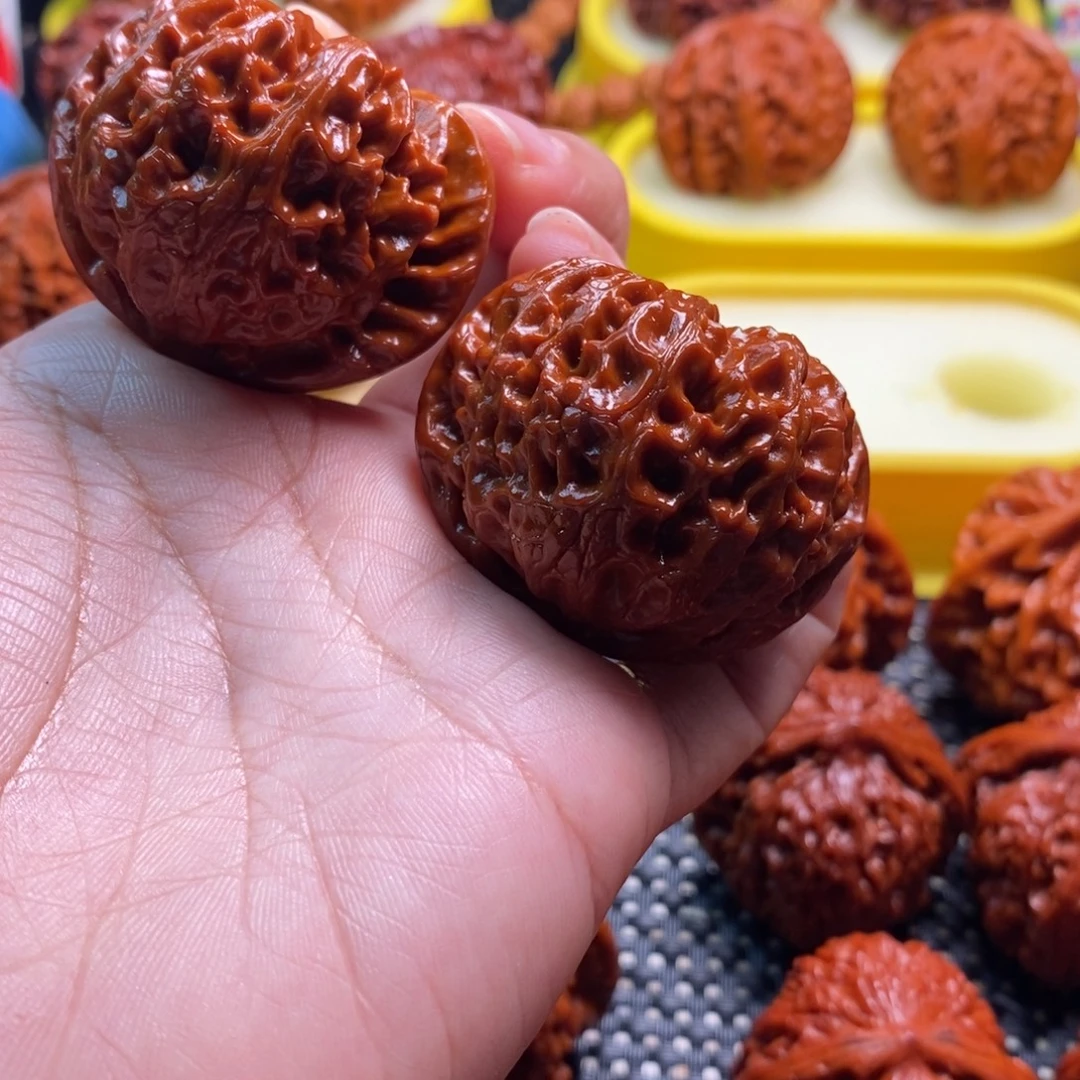 文玩核桃把件宫灯